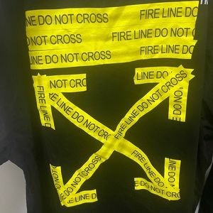 Off white do not cross 325 original small tag hole from the label on the collar